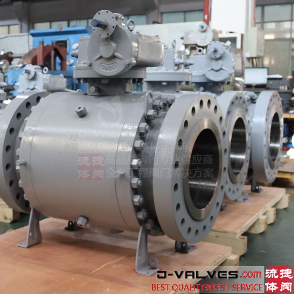 API6D 3PC Forged Steel Trunnion Mounted Ball Valves Flanged Type with Gear Operation 600#